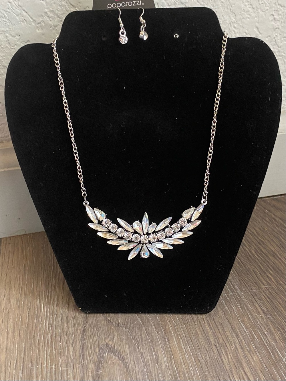 paparazzi Silver Iridescent Crystal Marquise Statement Necklace